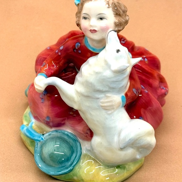 Royal Doulton Figurine Home Again HN 2167 Issued 1956-1995 Vintage - Picture 6 of 7